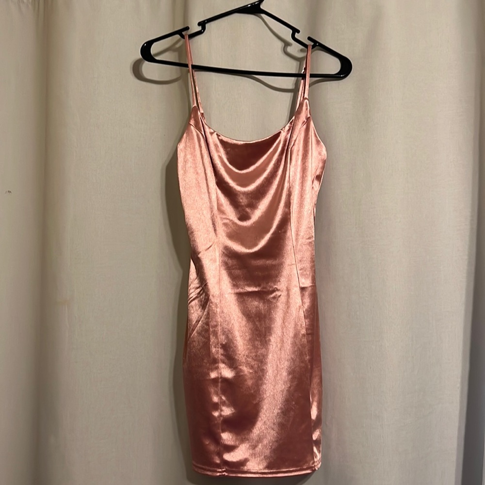 Light pink body-con dress